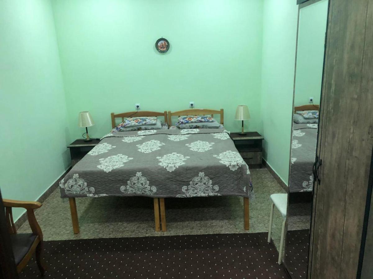 Hostel Bukhara Gold Tashkent Bagian luar foto