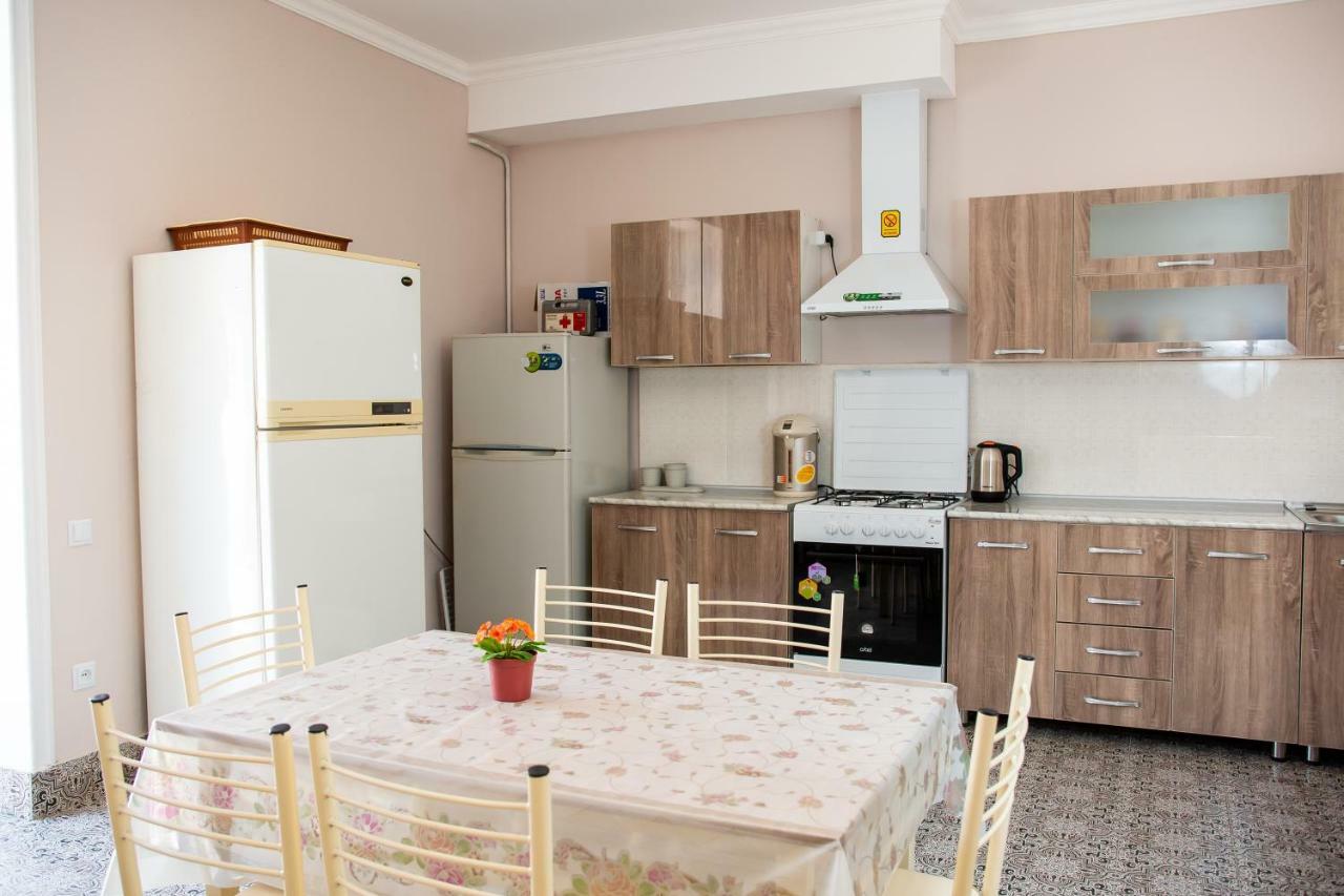 Hostel Bukhara Gold Tashkent Bagian luar foto
